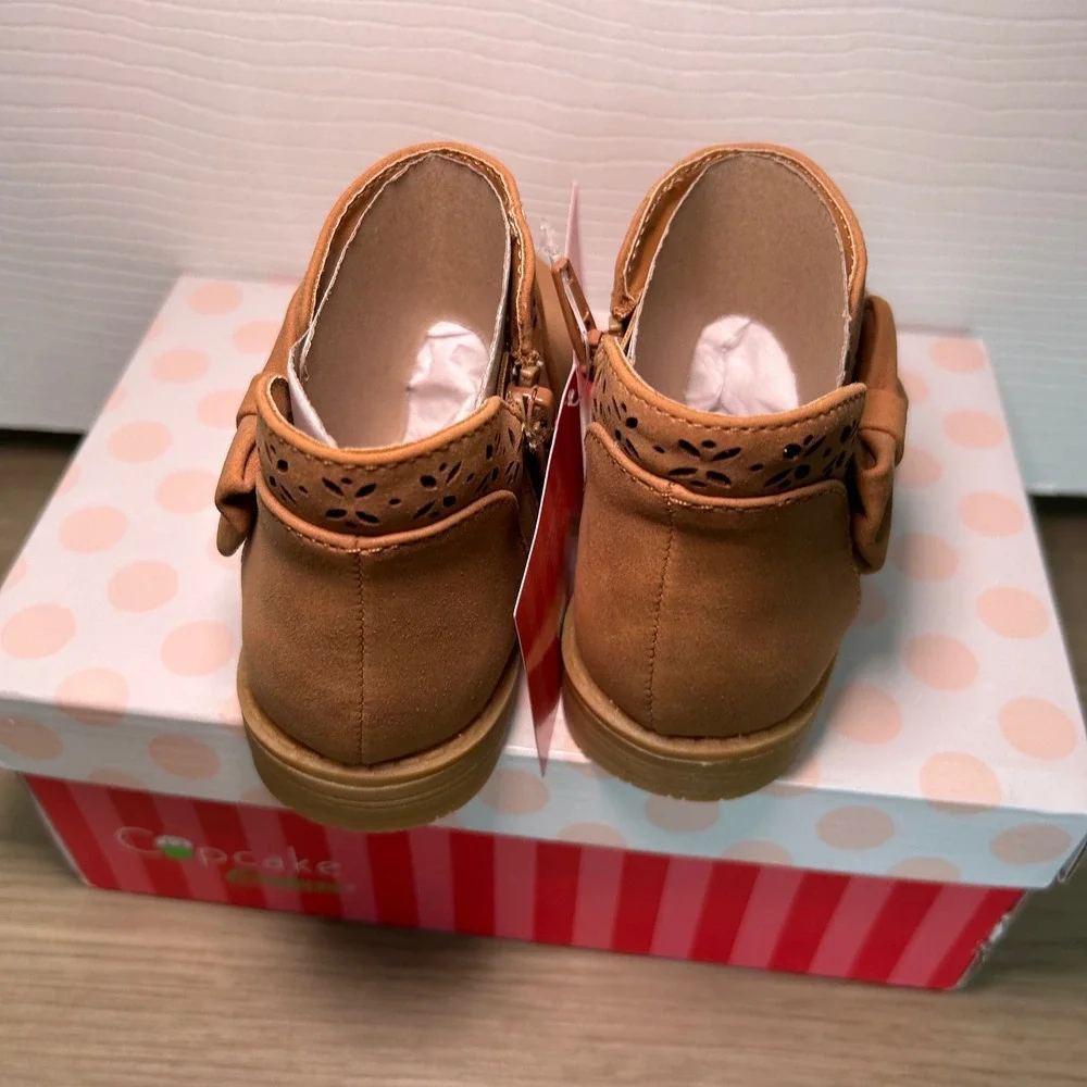 NIB‎ Cupcake Couture Girls' Chestnut Brown Ankle Boots with Bow Accent - Size 8M